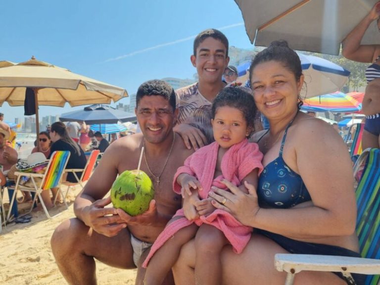 ES espera dois milhões de turistas para o verão