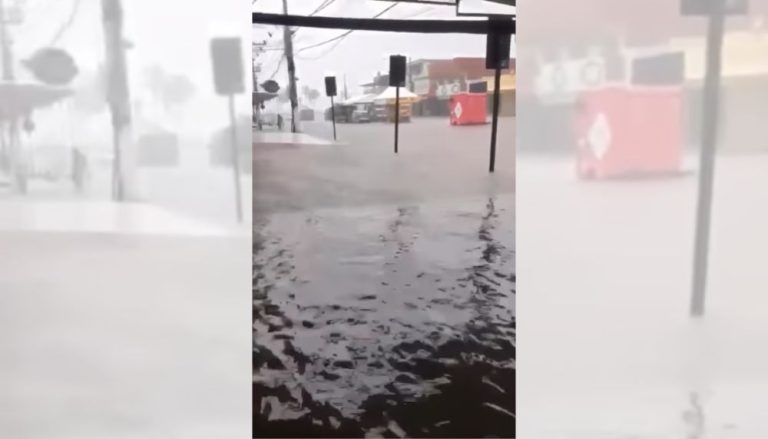 VÍDEO | Chuvas provocam alagamentos em cidades do ES