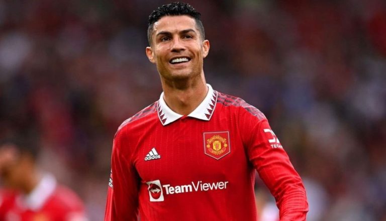 Manchester United anuncia saída de Cristiano Ronaldo