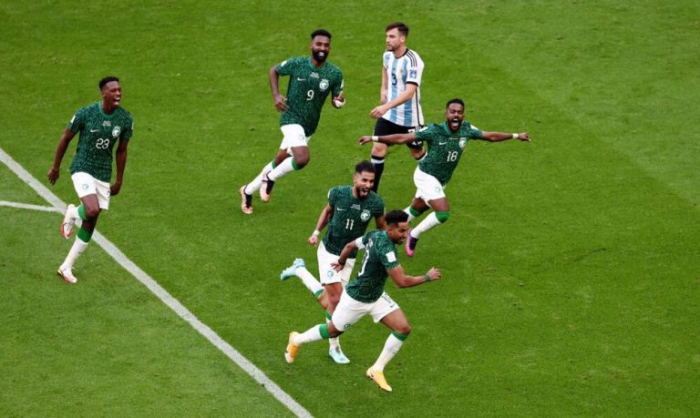 Rei da Arábia Saudita declara feriado após vitória sobre a Argentina