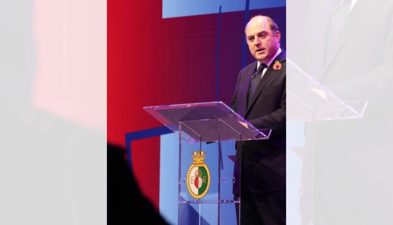 Reino Unido envia helicópteros pela primeira vez à Ucrânia