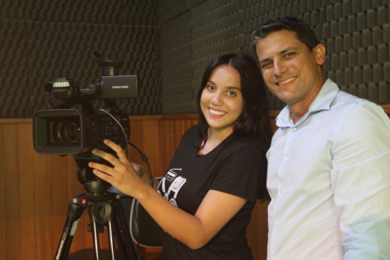 1.200 vagas em 21 cursos para ter diploma em dois anos