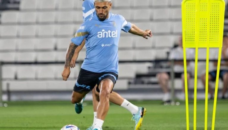 Arrascaeta no banco em estreia do Uruguai na Copa revolta torcedores