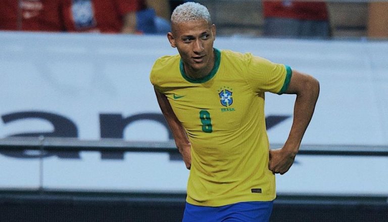 Entenda por que chamam o jogador Richarlison de pombo