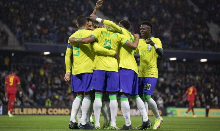 Com chances de classificação, Brasil e Suíça duelam pelo Grupo G nesta segunda
