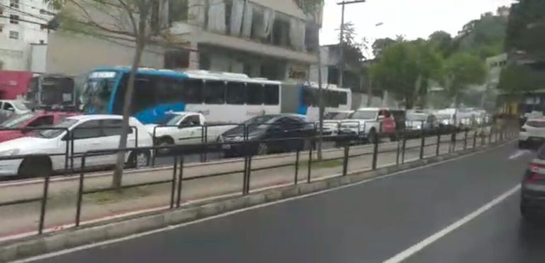 Jogo do Brasil provoca engarrafamento em ruas e avenidas da Grande Vitória