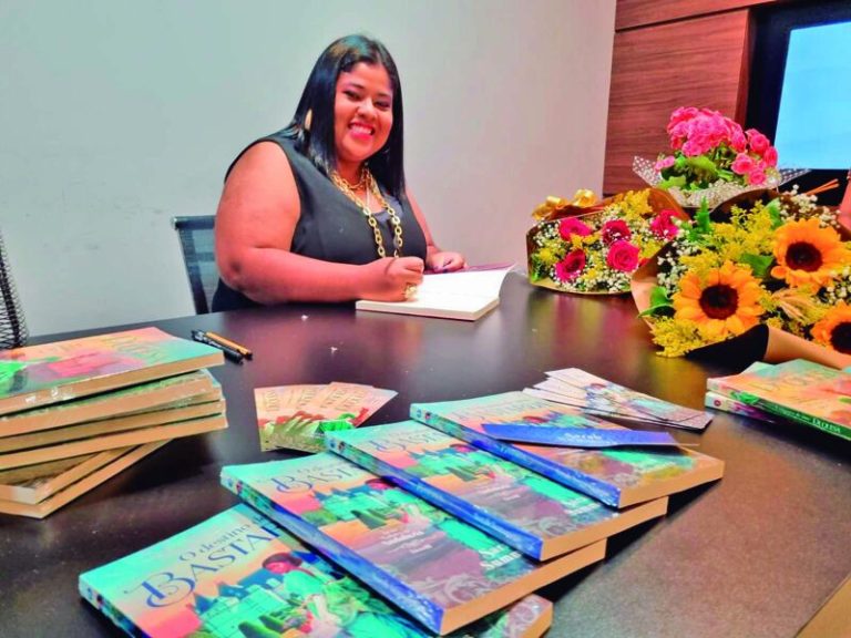 Sucesso com livro que “fala” sobre romance na Espanha