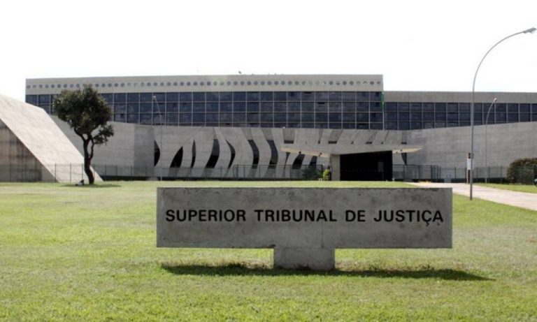 Justiça anula condenação após policial do ES se passar por réu durante ligação