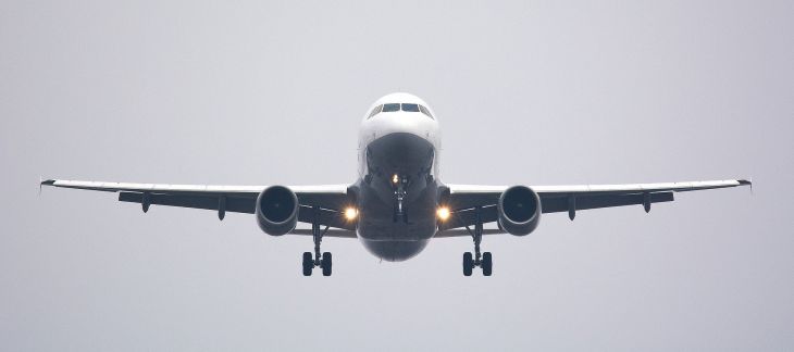 Comissário de bordo sofre mal durante voo do Bahrein a Paris e morre