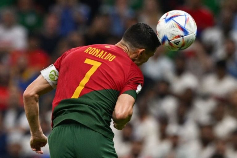 Adidas diz que sensor da bola confirma que CR7 não fez gol contra o Uruguai