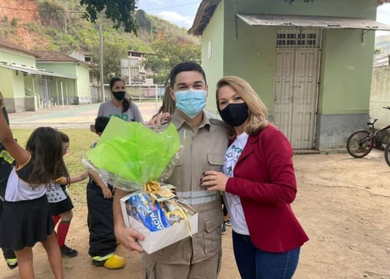 Escola suspende aulas em homenagem a bombeiro morto em acidente no ES