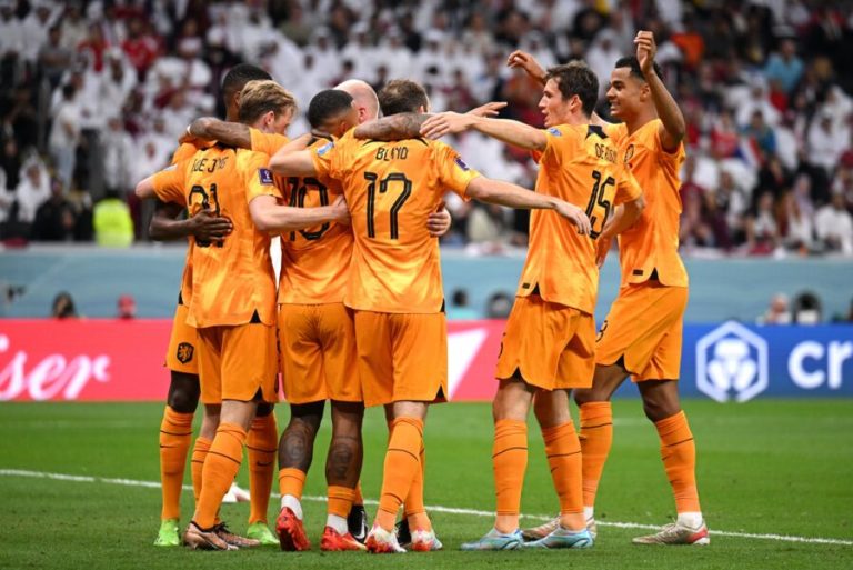 Holanda supera Catar em ritmo de treino e avança em 1º no Grupo A da Copa