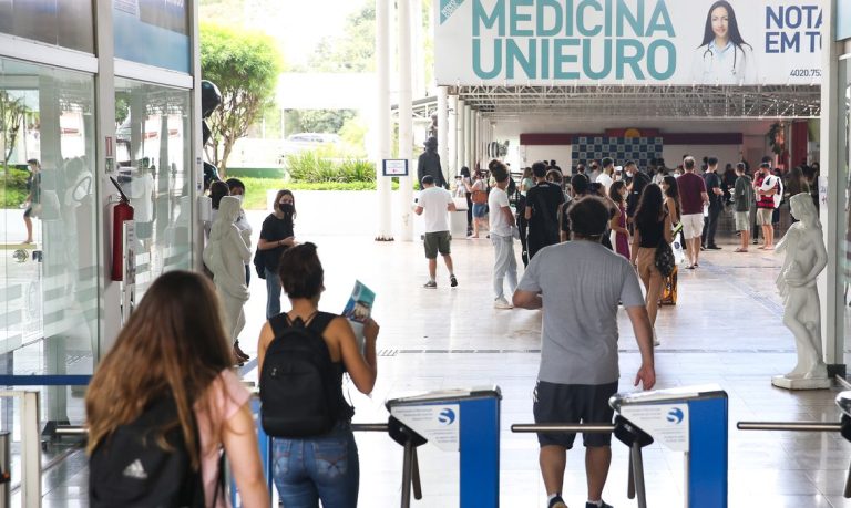 Enem 2022 teve 26,7% de abstenção; número de inscritos foi o 2º menor desde 2005
