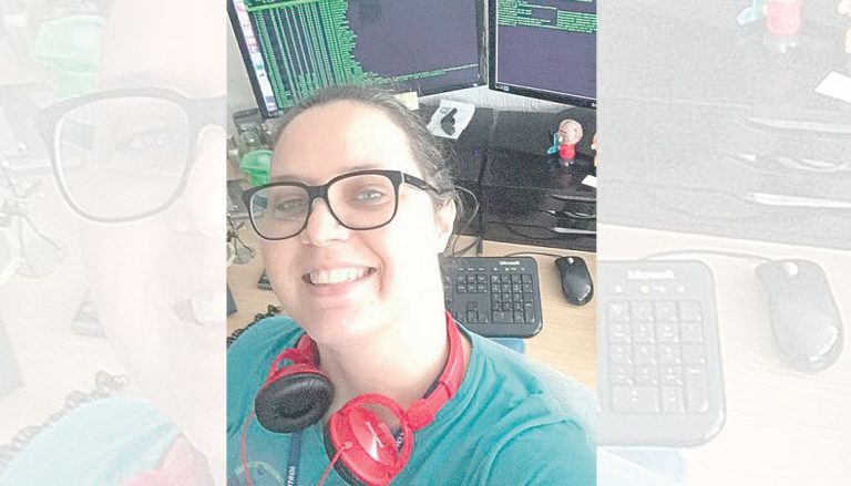 Salários mais altos atraem mulheres para a área de tecnologia