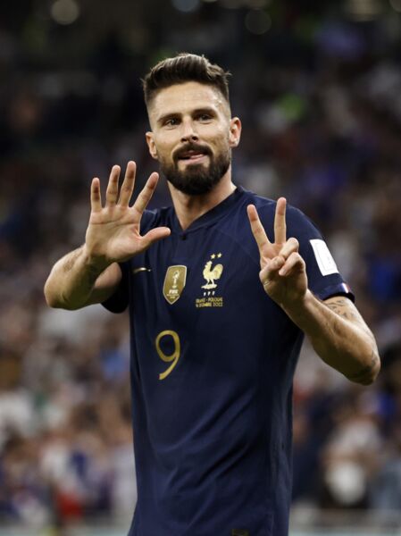 Artilheiros Giroud e Mbappé fazem França avançar: 3 a 1 na Polônia