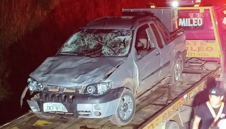 Carro invade procissão, atropela 16 pessoas e mata mãe e filho no Pará