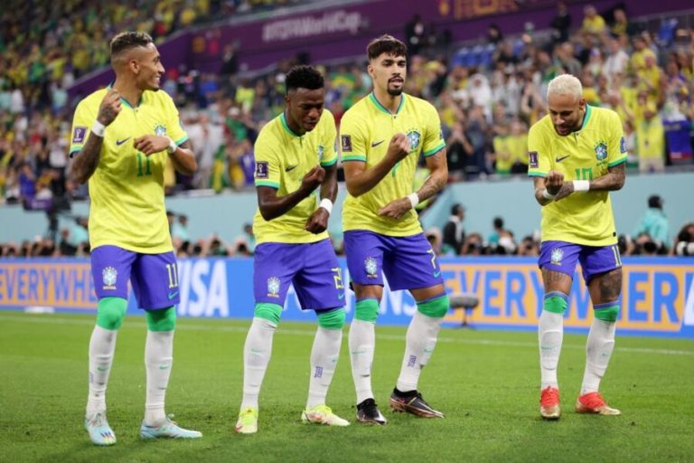 Saiba qual é a dancinha feita pela seleção após o gol de Vini Jr. na Copa