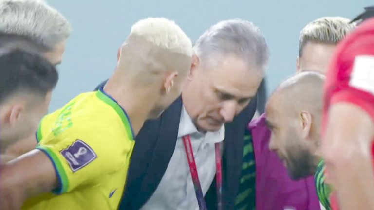 Até Tite se rende e dança do Pombo viraliza