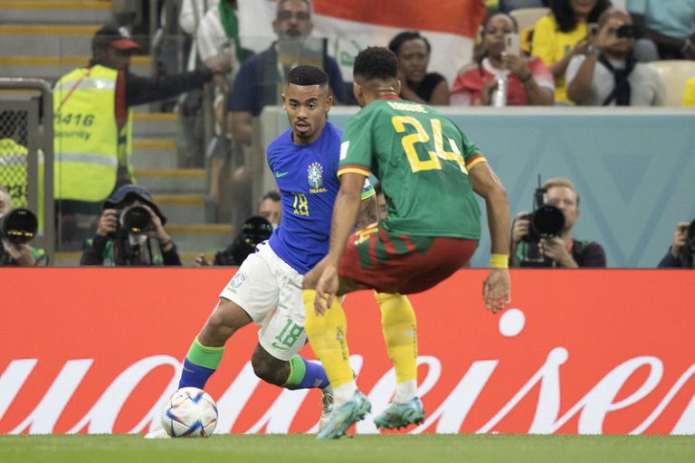 Gabriel Jesus passa por cirurgia no joelho direito