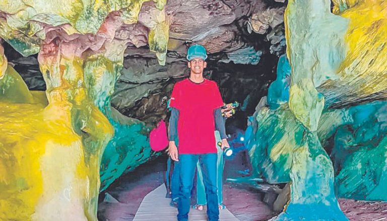 Por dentro da maior gruta no Estado