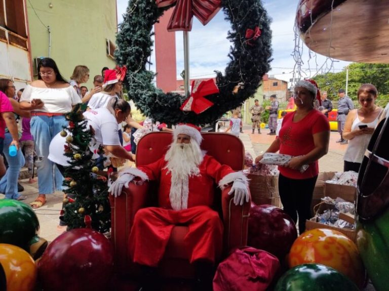 Polícia distribui presentes de Natal para 1.500 crianças carentes no Sul do ES