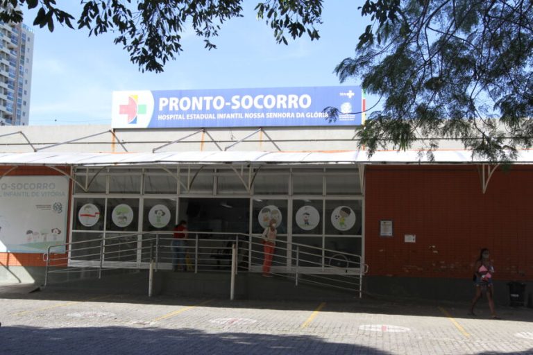 Adolescente baleada na cabeça durante ataque em escola do ES deixa UTI