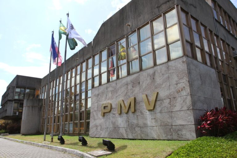 Prefeituras da Grande Vitória funcionam em horário especial nesta sexta