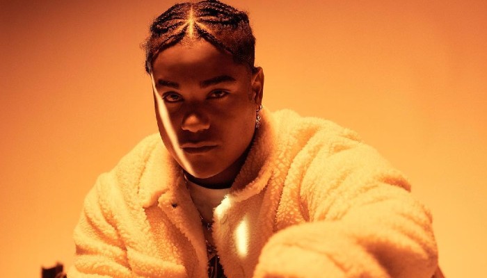 “2002” é o novo álbum do rapper capixaba Dudu