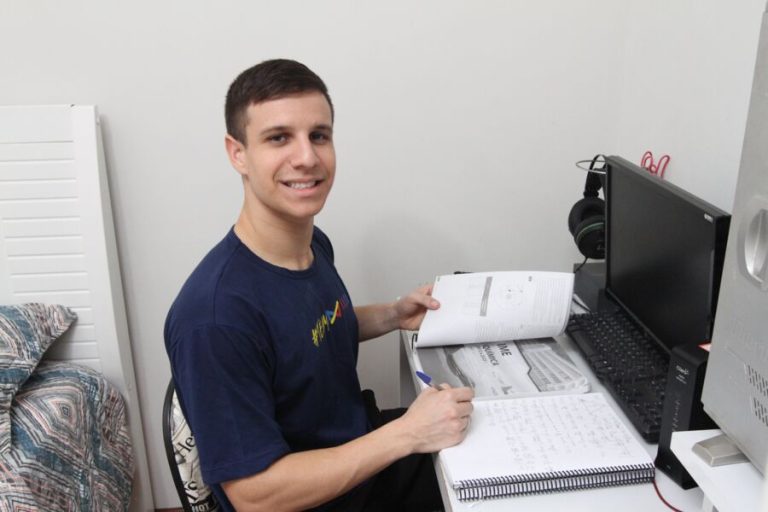 Capixabas aprovados em faculdade do Exército