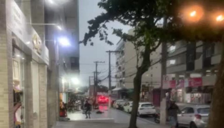 Chuva e ventania atingem Guarapari. Veja vídeos