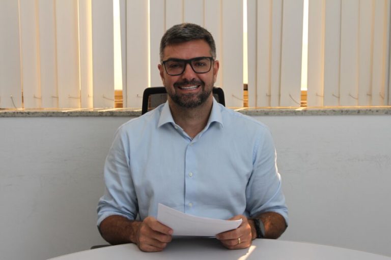 Delegado faz alerta após enfrentar câncer no olho