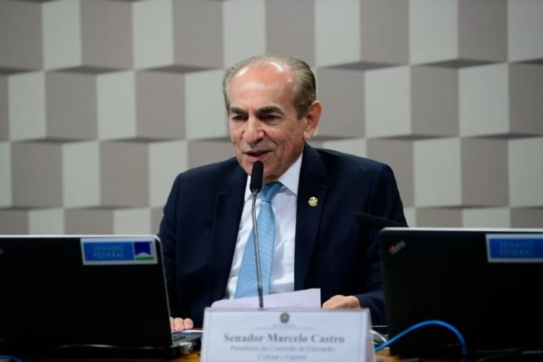 Orçamento prevê reajuste de 9% para servidores federais
