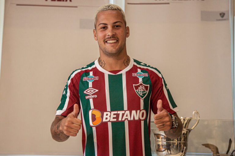 Guga troca o Galo pelo Fluminense