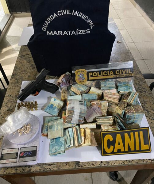 Polícia prende suspeitos de vender drogas em bar no ES
