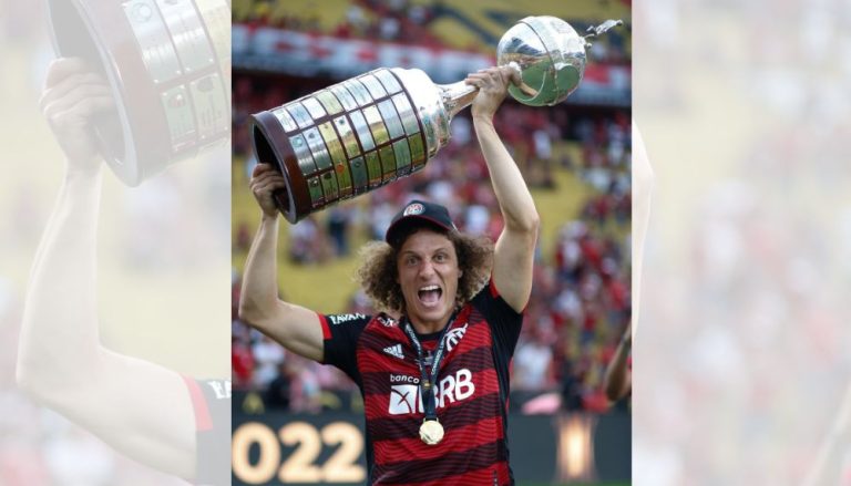 Flamengo anuncia a renovação de contrato de David Luiz