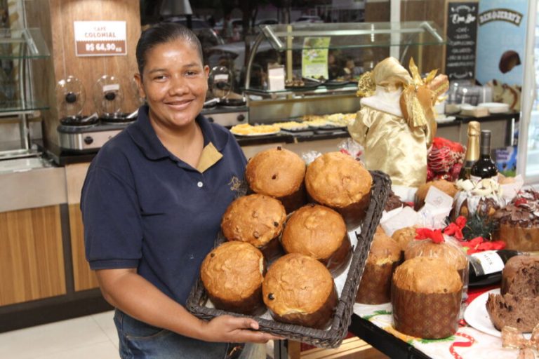 Padarias do ES aumentam produção de panetones para atender demanda de Natal