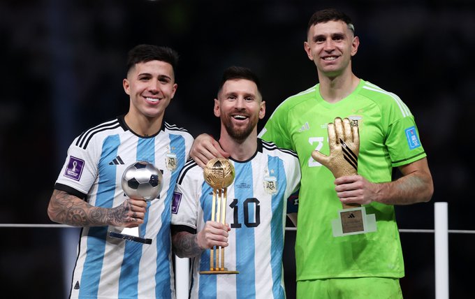 Com Messi eleito craque, Argentina domina prêmios da Copa do Catar
