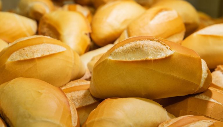 ES aprova redução de imposto sobre o pão francês