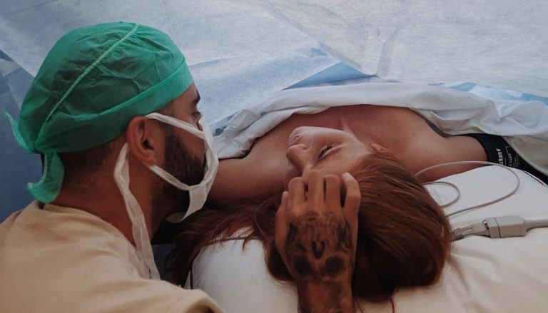 Nasce Aurora, filha de Pedro Scooby e Cíntia Dicker