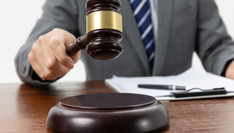 Estuprador é solto após aceitar se casar com a vítima