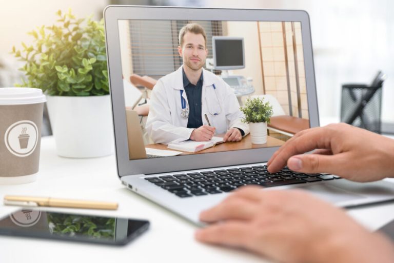 Planos de saúde vão ampliar atendimento por teleconsultas