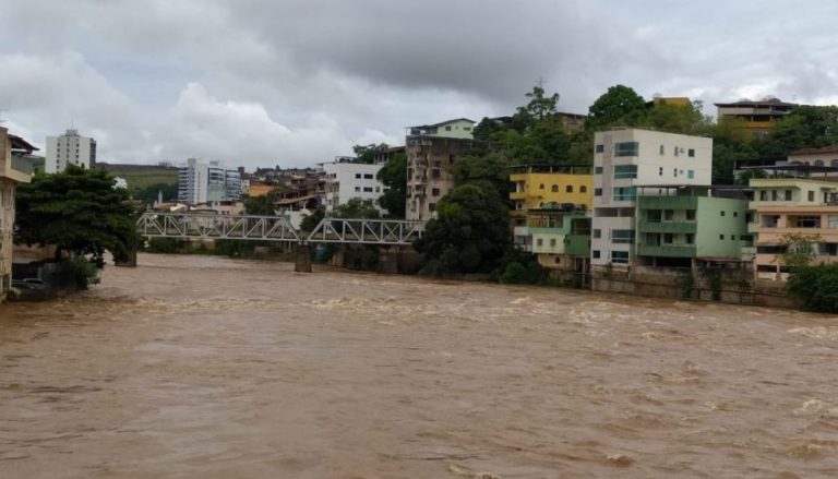 Defesa Civil de Cachoeiro alerta para perigo de mergulhar no Rio Itapemirim