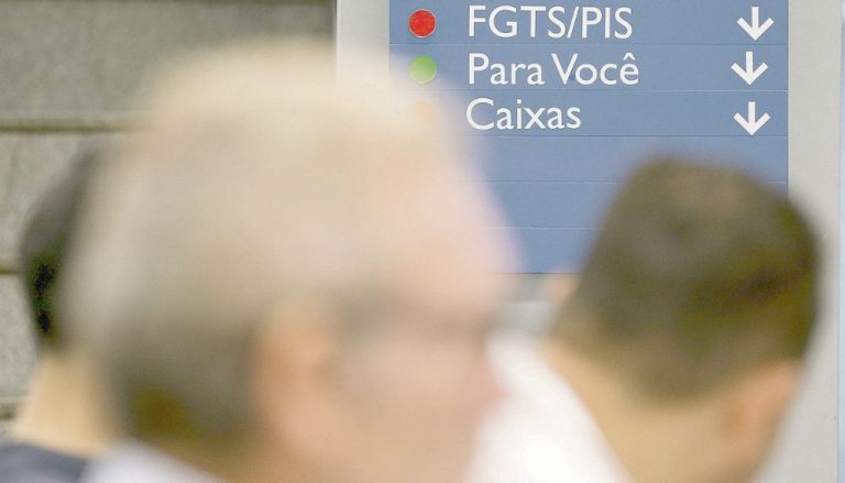 1.826 vagas para estudantes em banco, empresas e repartições
