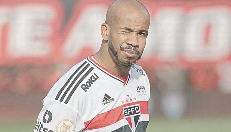 Atlético/MG não joga a toalha por reforço