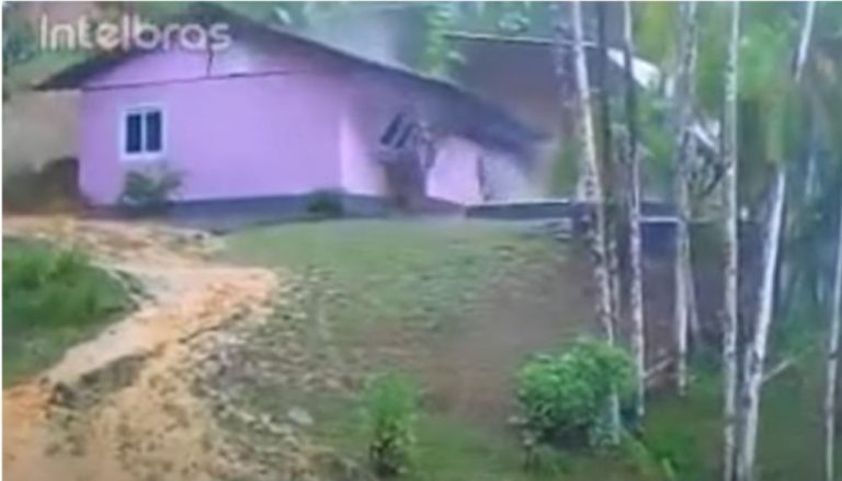 Câmera registra casa desmoronando durante tempestade em Santa Catarina