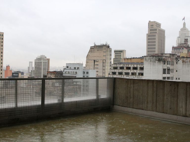 Chuva deixa São Paulo em estado de atenção para alagamentos por cerca de 2 horas
