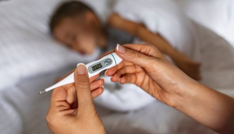 Vírus “fora de época” deixa médicos e pais em alerta