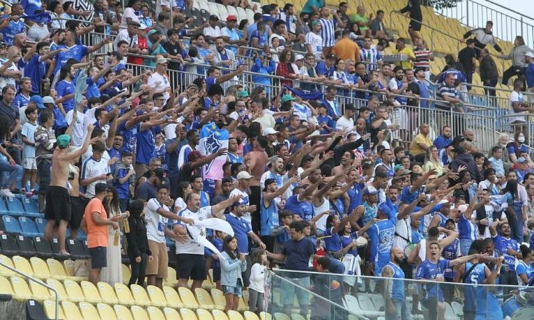 Vitória e Desportiva disputam primeiro clássico do Capixabão