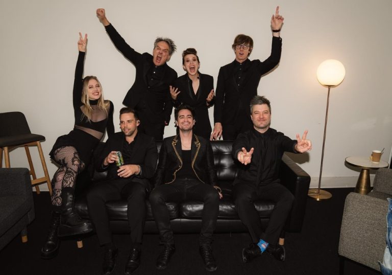Banda Panic! At the Disco chega ao fim após quase 20 anos