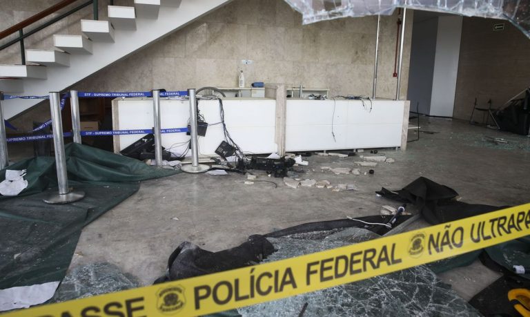 PGR denuncia mais cinco ao Supremo por invasão e depredação da Câmara
